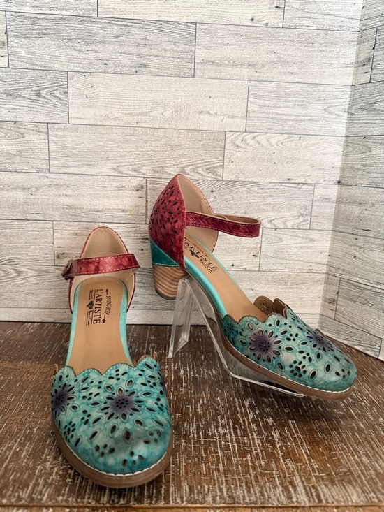 L'artiste Shoes - L’artiste Parchetta Blum pump  Size 38(US 7.5-8)